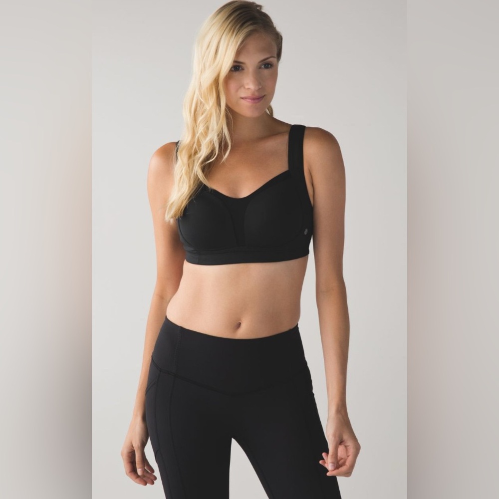 LULULEMON - Ta Ta Tamer Sports Bra
